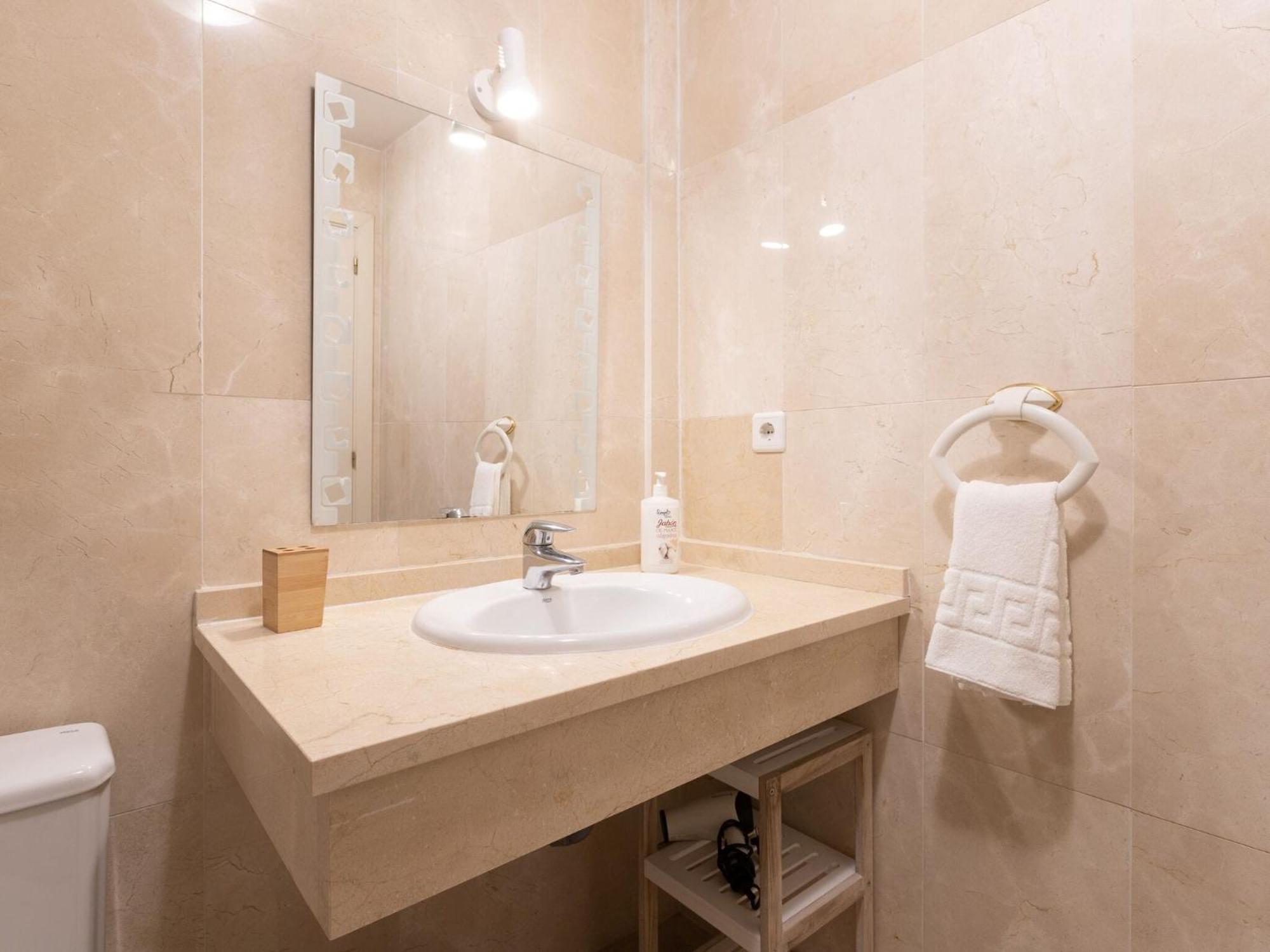 Aguamarina Gamonal - With Free Wifi * Marbella